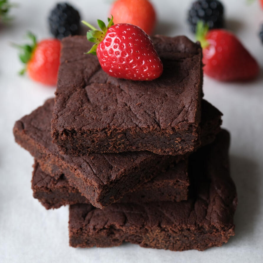 Chocolate Cake - £7.99